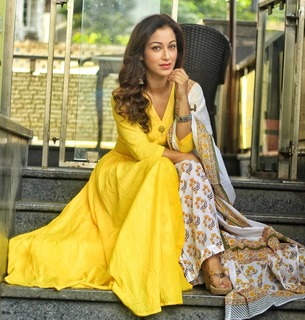 Sunayana Fauzdar feet photo 15