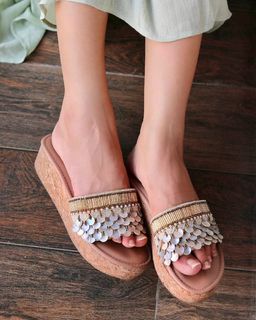 Sunayana Fauzdar feet photo 12