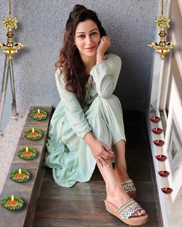 Sunayana Fauzdar feet photo 11