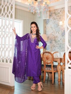 Sunayana Fauzdar feet photo 20