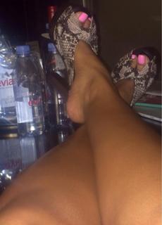 Sundy Carter feet photo 2