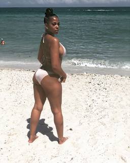 Sundy Carter feet photo 11