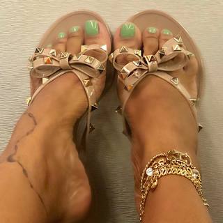Sundy Carter feet photo 9