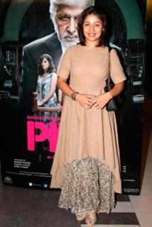 Sunidhi Chauhan feet photo 4