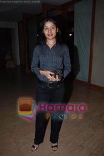 Sunidhi Chauhan feet photo 3