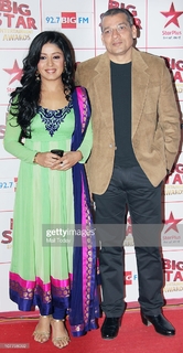 Sunidhi Chauhan feet photo 15
