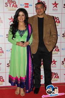 Sunidhi Chauhan feet photo 5