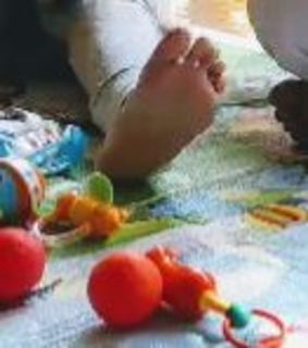 Sunidhi Chauhan feet photo 7