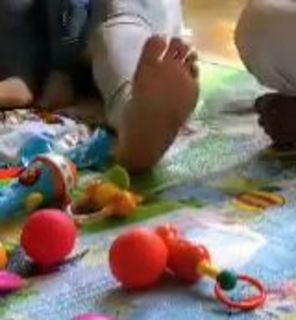 Sunidhi Chauhan feet photo 6