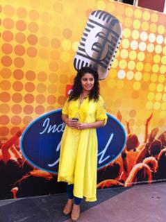 Sunidhi Chauhan feet photo 1