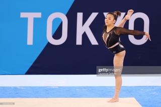 Sunisa Lee feet photo thumbnail
