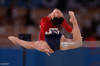 Sunisa Lee feet photo thumbnail