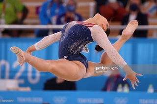 Sunisa Lee feet photo thumbnail