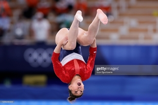 Sunisa Lee feet photo thumbnail