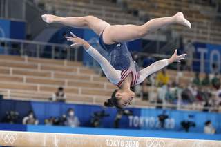 Sunisa Lee feet photo thumbnail