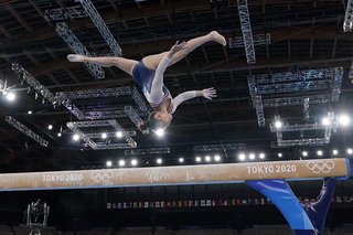 Sunisa Lee feet photo thumbnail