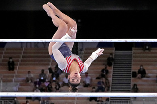 Sunisa Lee feet photo thumbnail