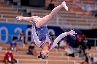 Sunisa Lee feet photo thumbnail