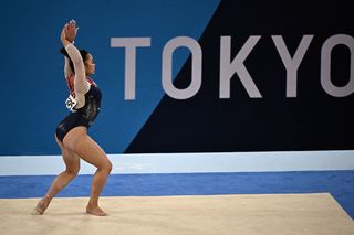 Sunisa Lee feet photo thumbnail