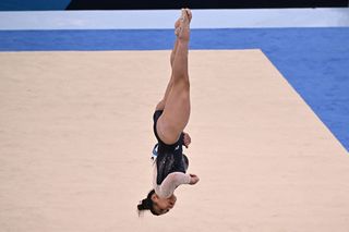 Sunisa Lee feet photo thumbnail