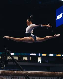 Sunisa Lee feet photo thumbnail