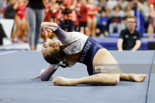 Sunisa Lee feet photo thumbnail