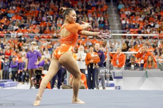 Sunisa Lee feet photo thumbnail