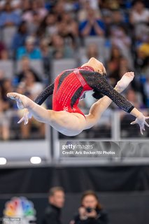 Sunisa Lee feet photo thumbnail
