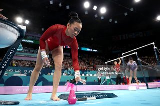 Sunisa Lee feet photo thumbnail