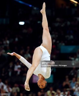 Sunisa Lee feet photo thumbnail