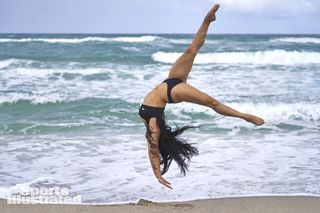 Sunisa Lee feet photo thumbnail