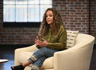 Sunny Hostin feet photo 17