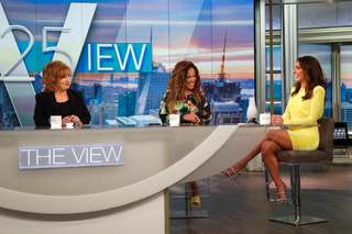 Sunny Hostin feet photo 11