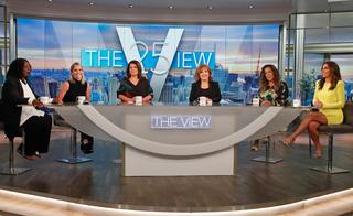 Sunny Hostin feet photo 10