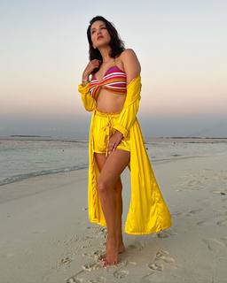 Sunny Leone feet photo thumbnail