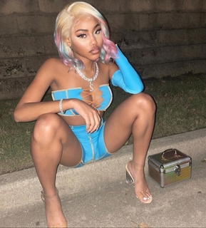 Supa Peach feet photo 9