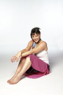 Suranne Jones feet photo thumbnail