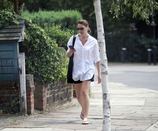 Suranne Jones feet photo thumbnail