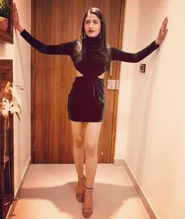 Surbhi Chandna feet photo 7