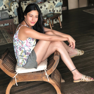 Surbhi Chandna feet photo 16