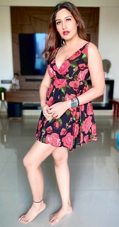 Surbhi Chandna feet photo 7