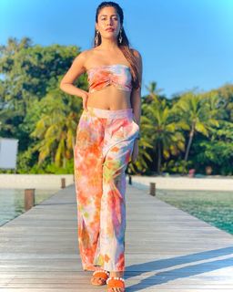 Surbhi Chandna feet photo 14