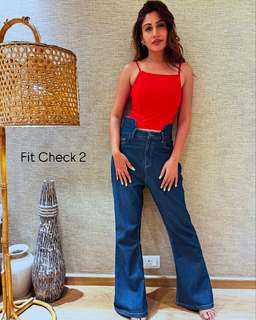 Surbhi Chandna feet photo 17