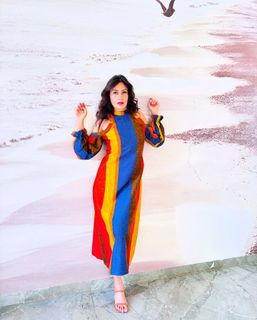 Surbhi Chandna feet photo 5