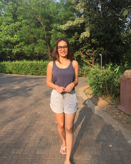 Surbhi Jyoti feet photo thumbnail