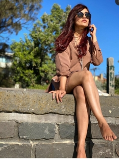 Surbhi Jyoti feet photo thumbnail