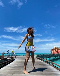 Surbhi Jyoti feet photo thumbnail