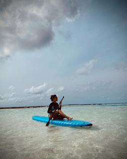 Surbhi Jyoti feet photo thumbnail