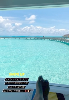 Surbhi Jyoti feet photo thumbnail