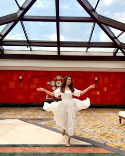 Surbhi Jyoti feet photo thumbnail